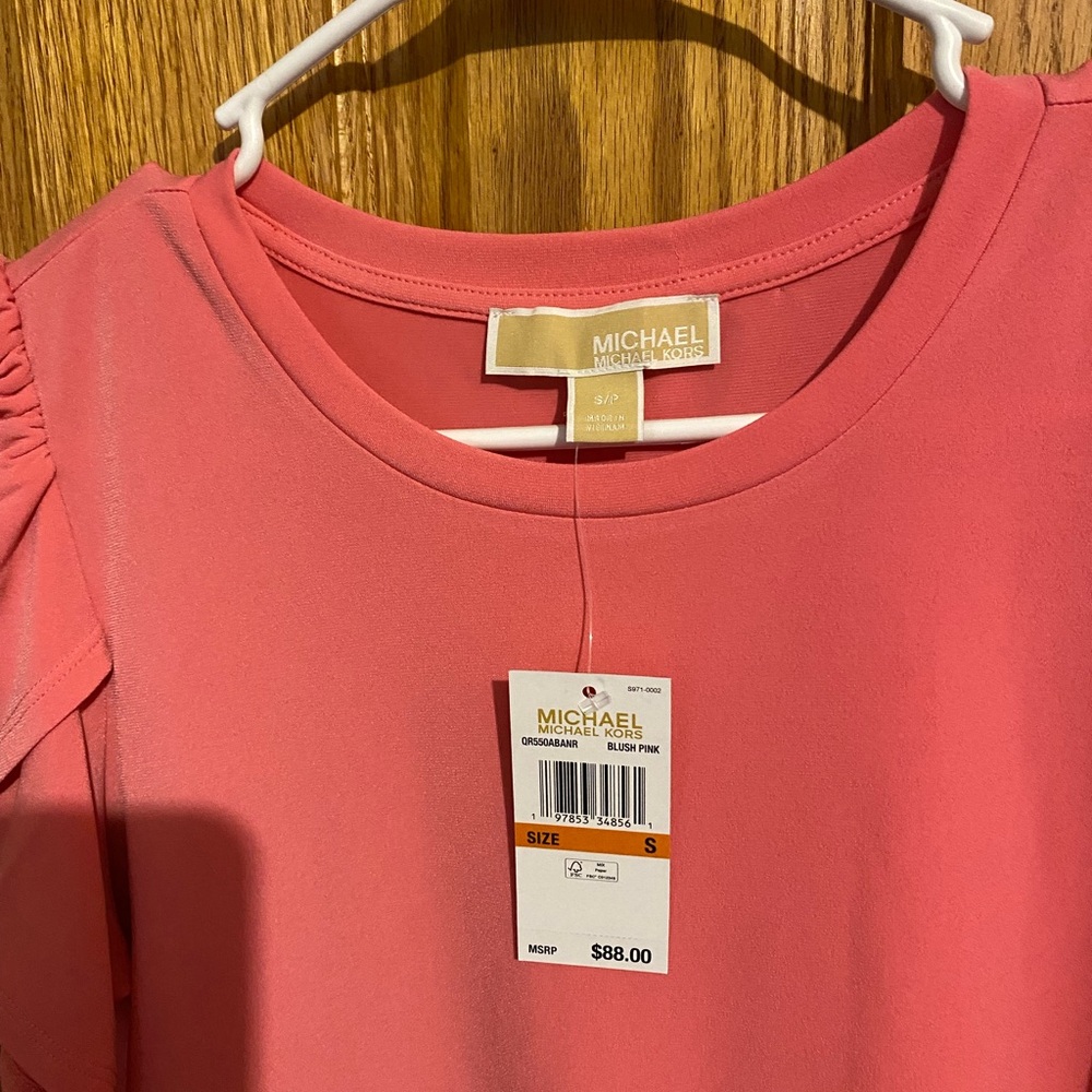 MK beautiful Coral Top with Flutter Short Sleeve